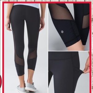 🍋 Lululemon Seek the Heat Crop size 6 🍋